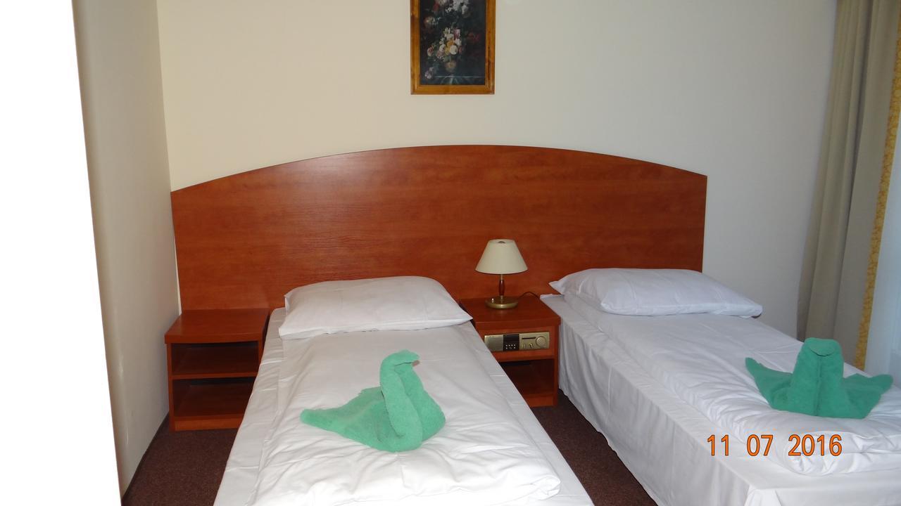 Gwarek Hotel Kudowa Zdroj Luaran gambar